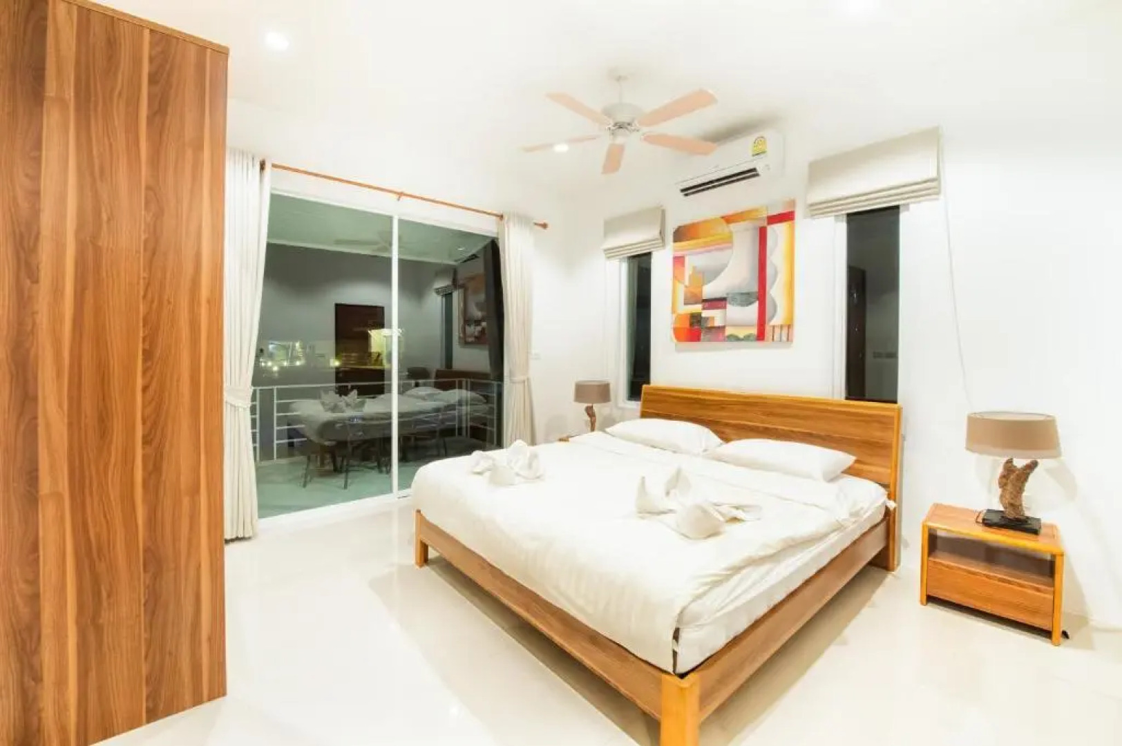 Отель The Oriental Beach Pearl