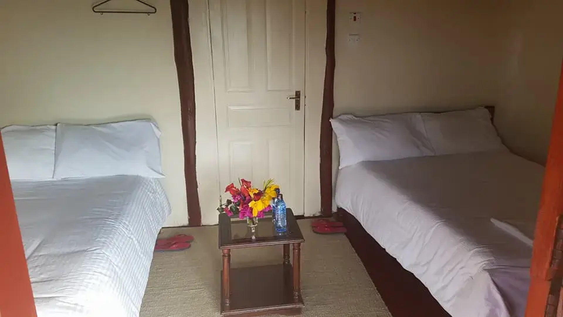 Отель The Great Circle Lodge
