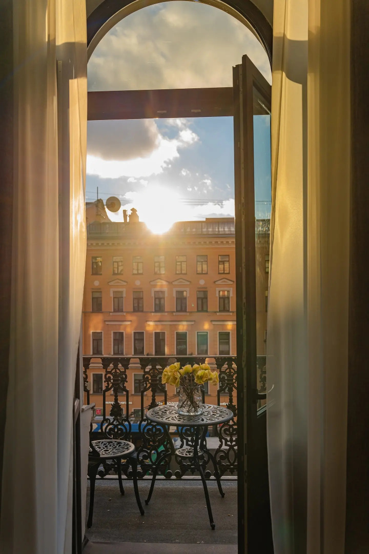 Квартира с балконом на Невский проспект -1
