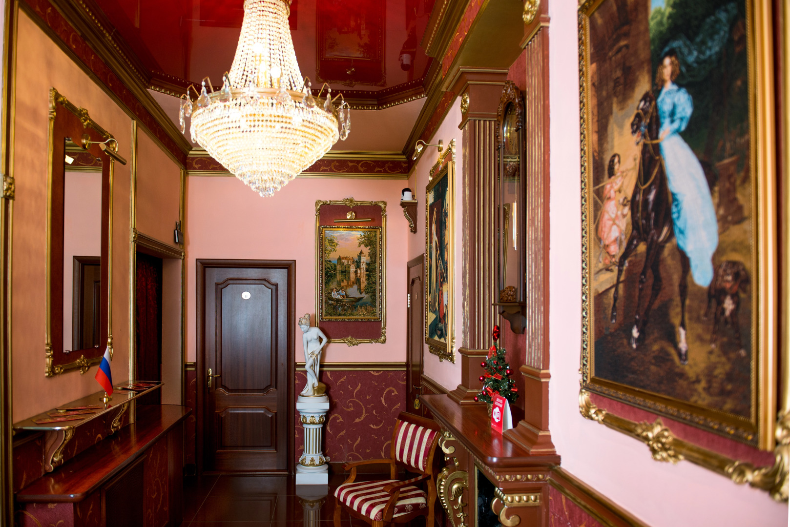 Отель Дворянская