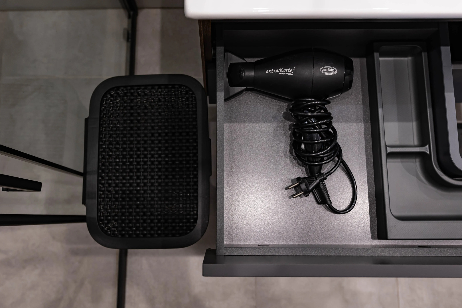 Частный дом Whitey House половина 1