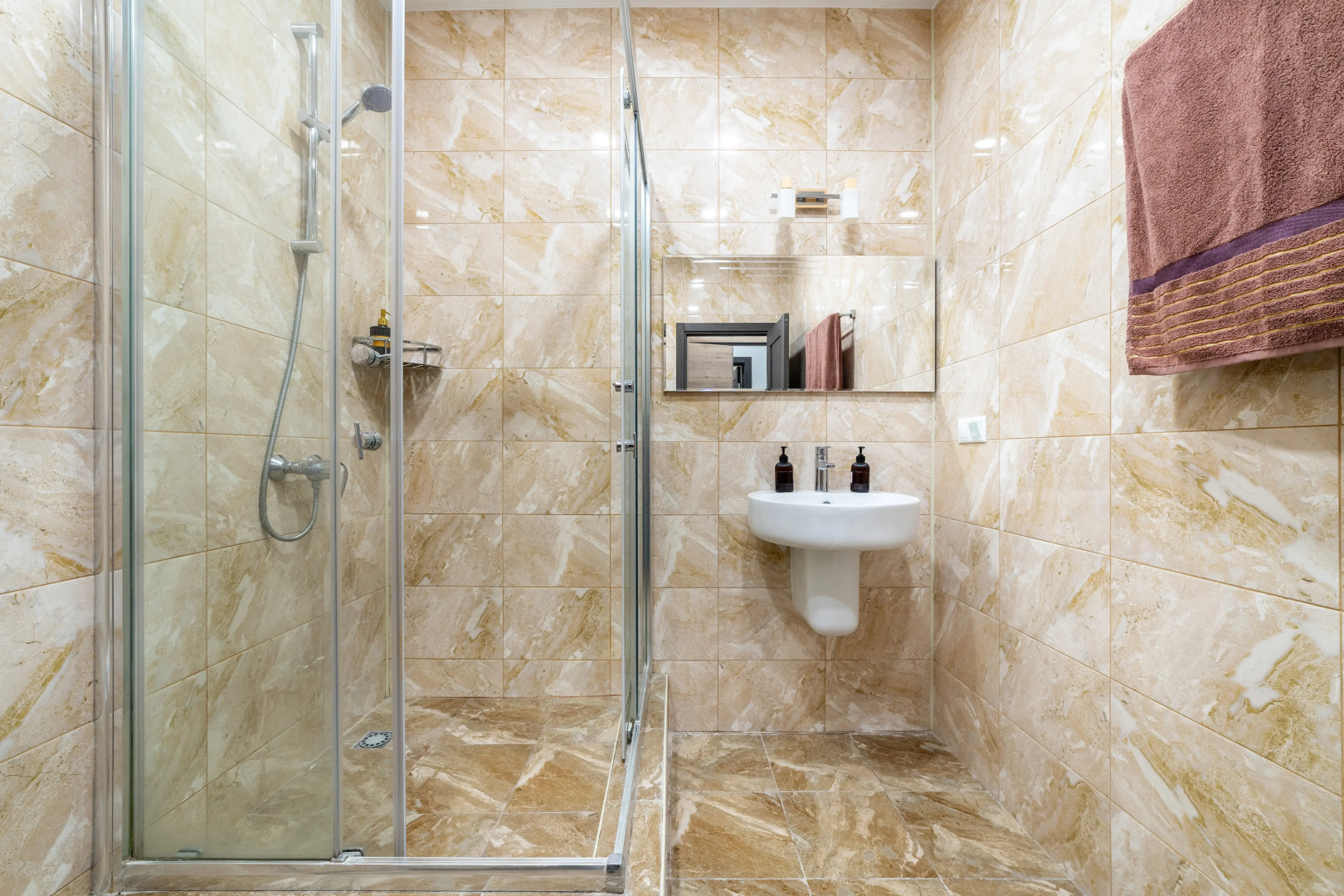 Апартаменты Светлая Студия с 2 Окнами и Видом на Горы