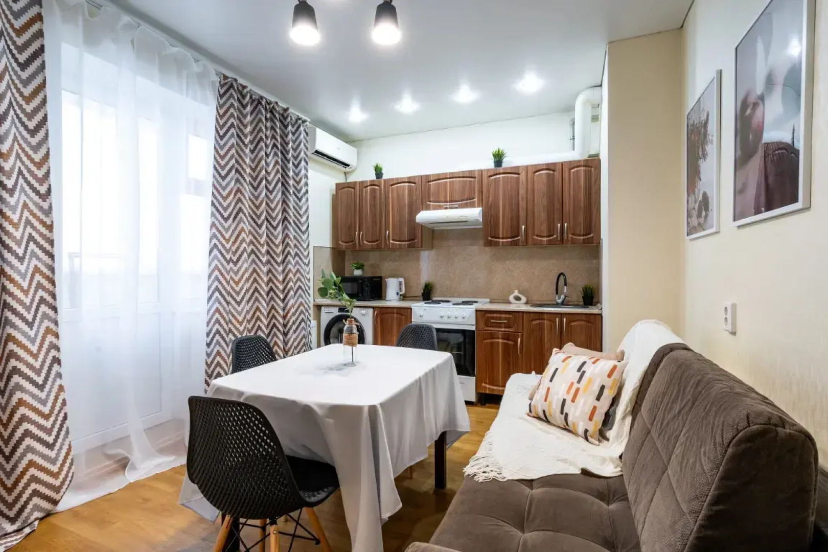 Квартира двухкомнатная Апарт-Отелика в шаговой доступности к парку Галицкого