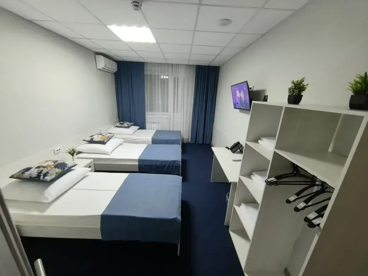 Отель Белая Ворона