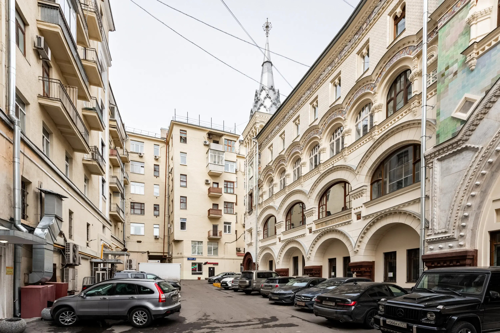 Квартира с балконом у Кремля