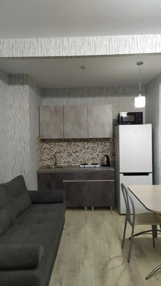 Квартира Комфортабельная Студия на Судостроительной недалеко от Красноярских Столбов и Роева Ручья