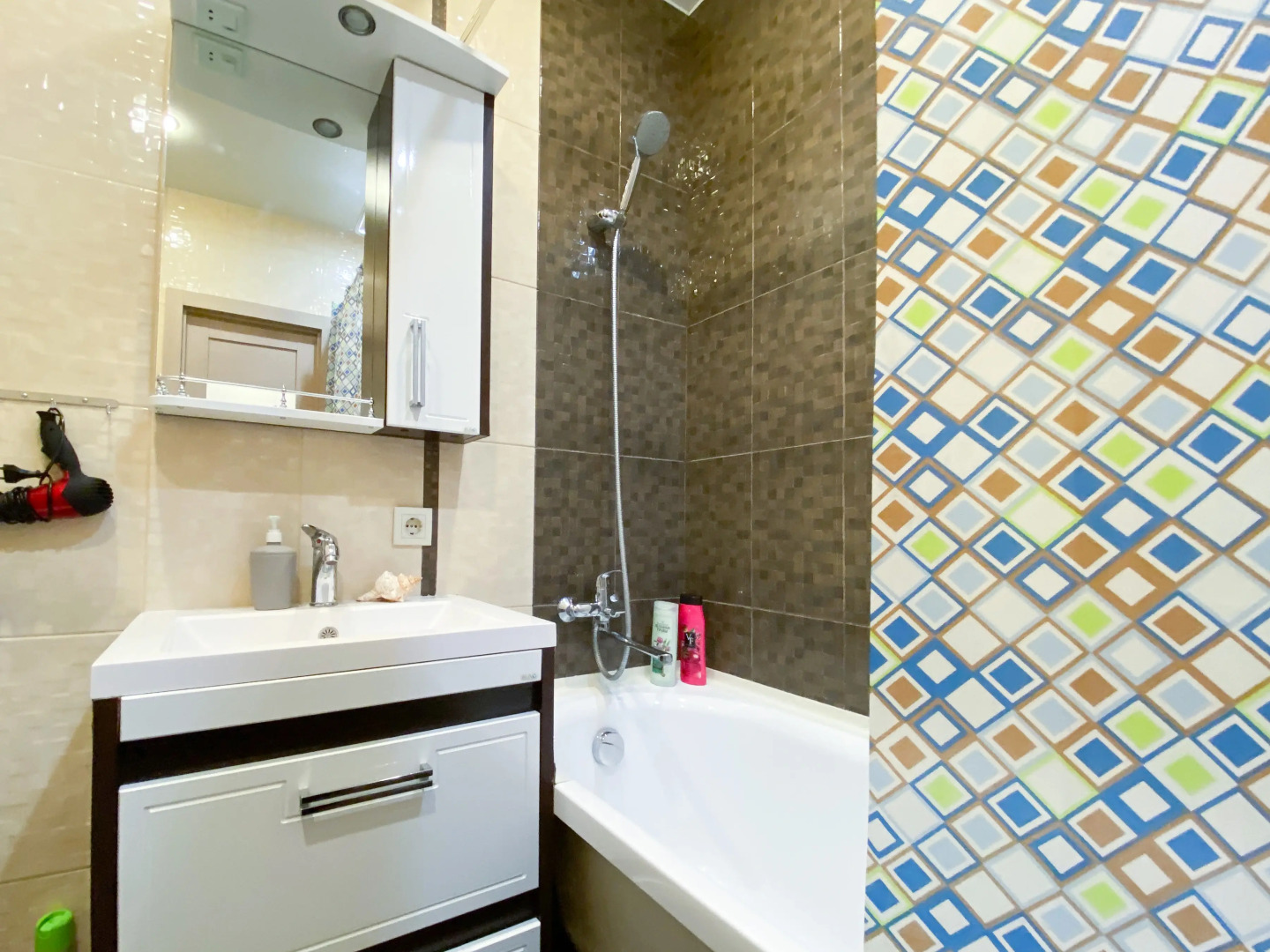 Апартаменты на улице Дмитрия Михайлова 3