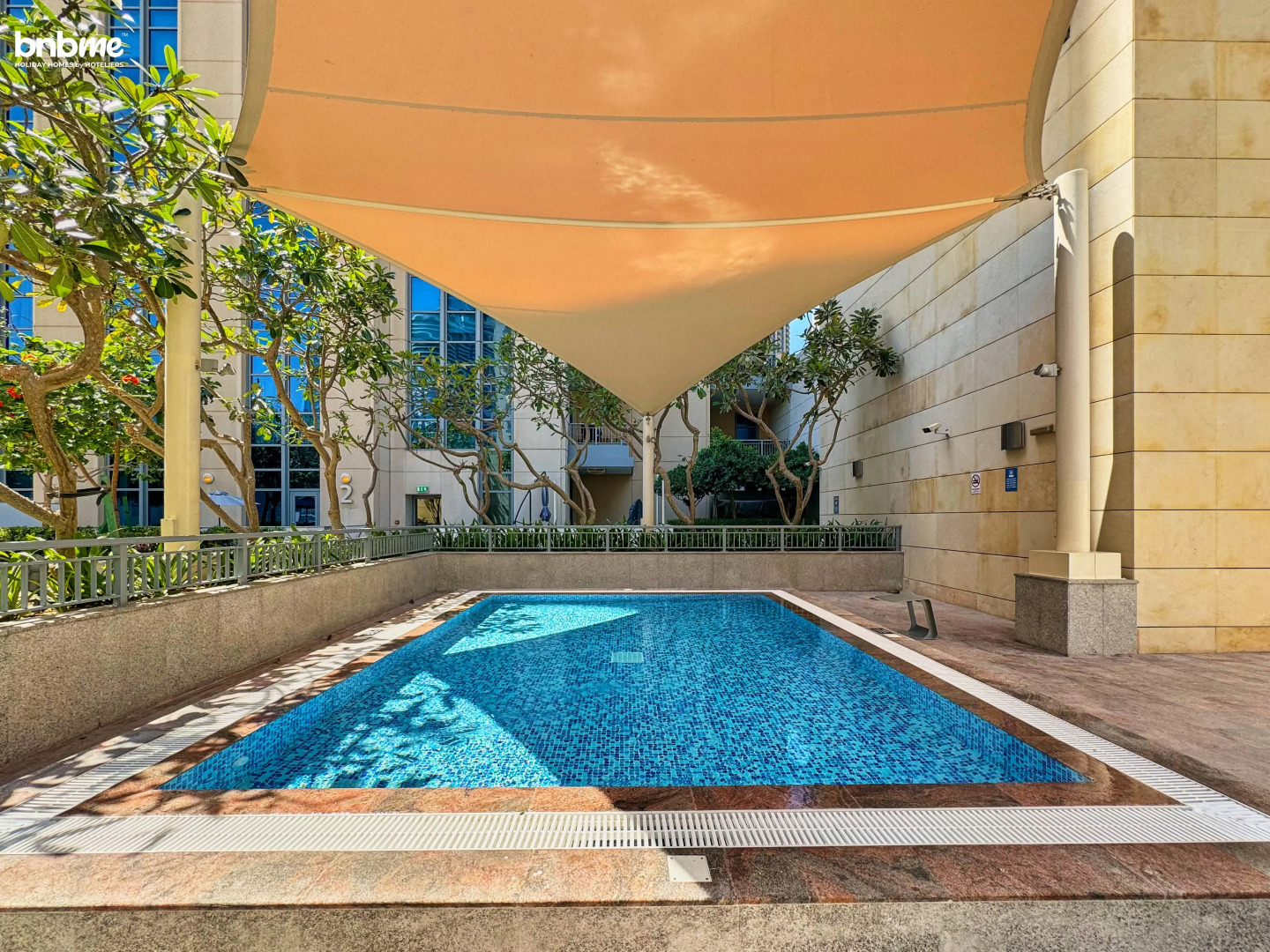 Апартаменты Bnbme Claren Tower Studio