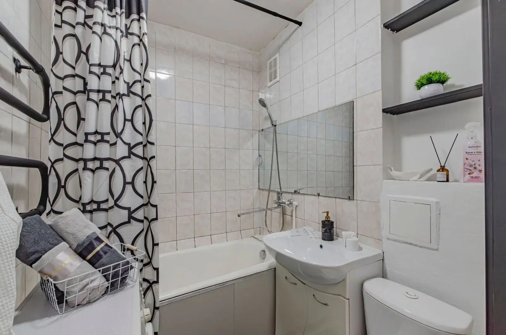 Квартира на улице Павлюхина 114к1