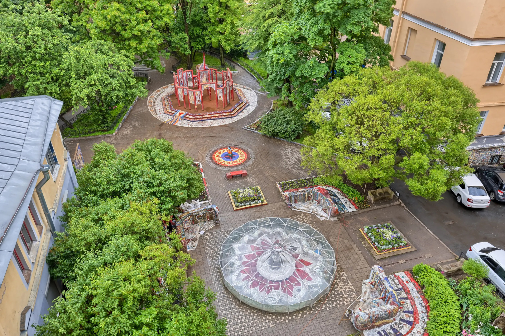 Апартаменты MyHomeYourHome на Чайковского 2\7