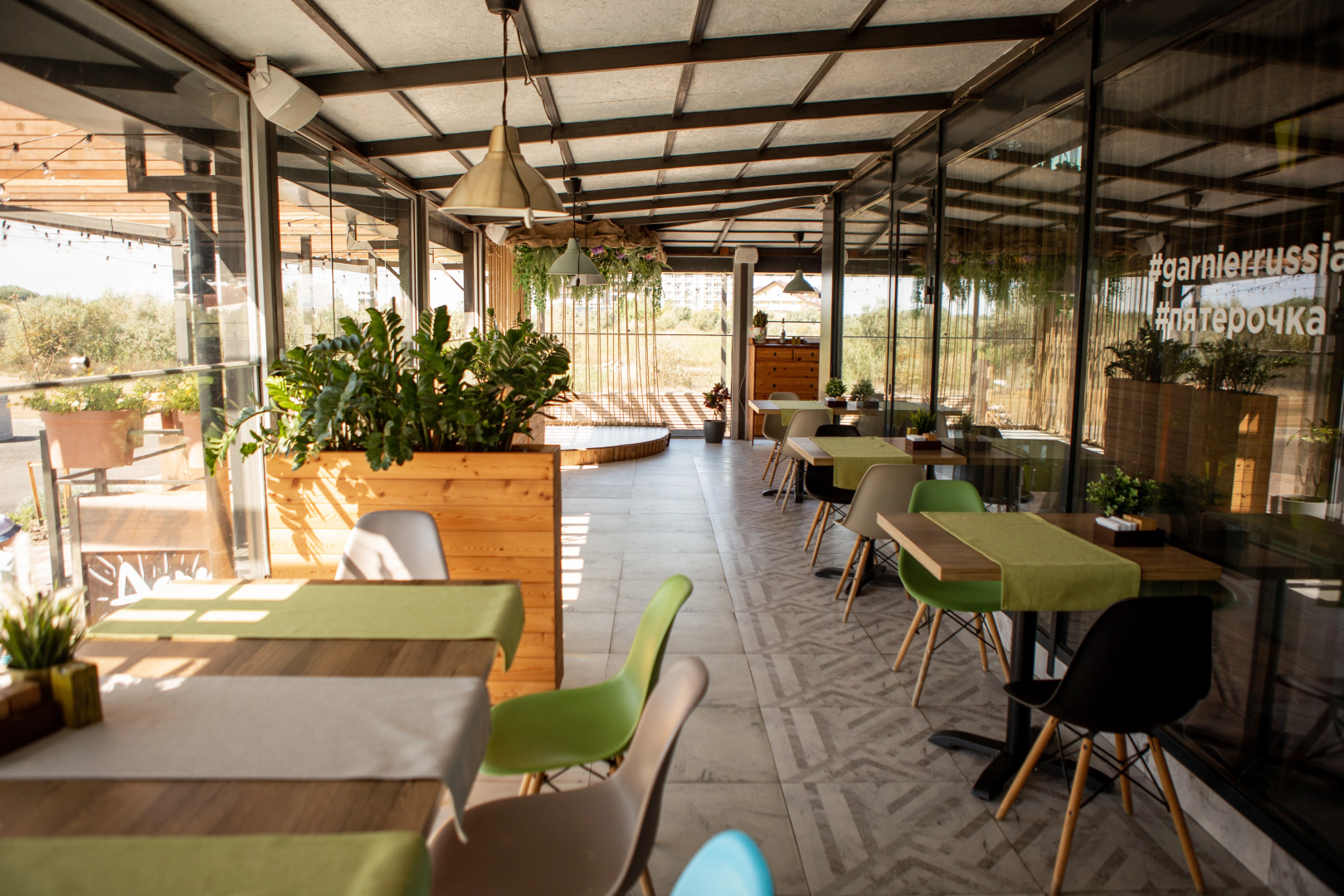 Отель Песок и Море