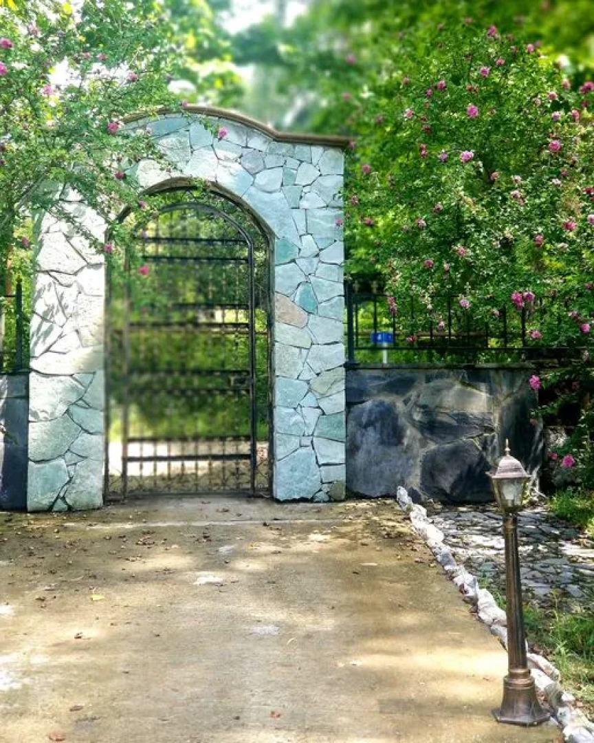 Отель Вита Гардения Цхалтубо