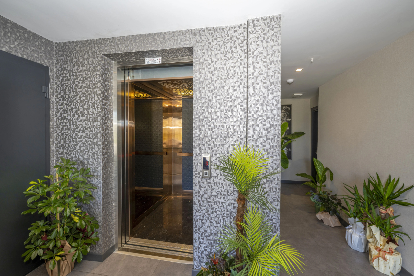 Отель Heaven Premium Airport