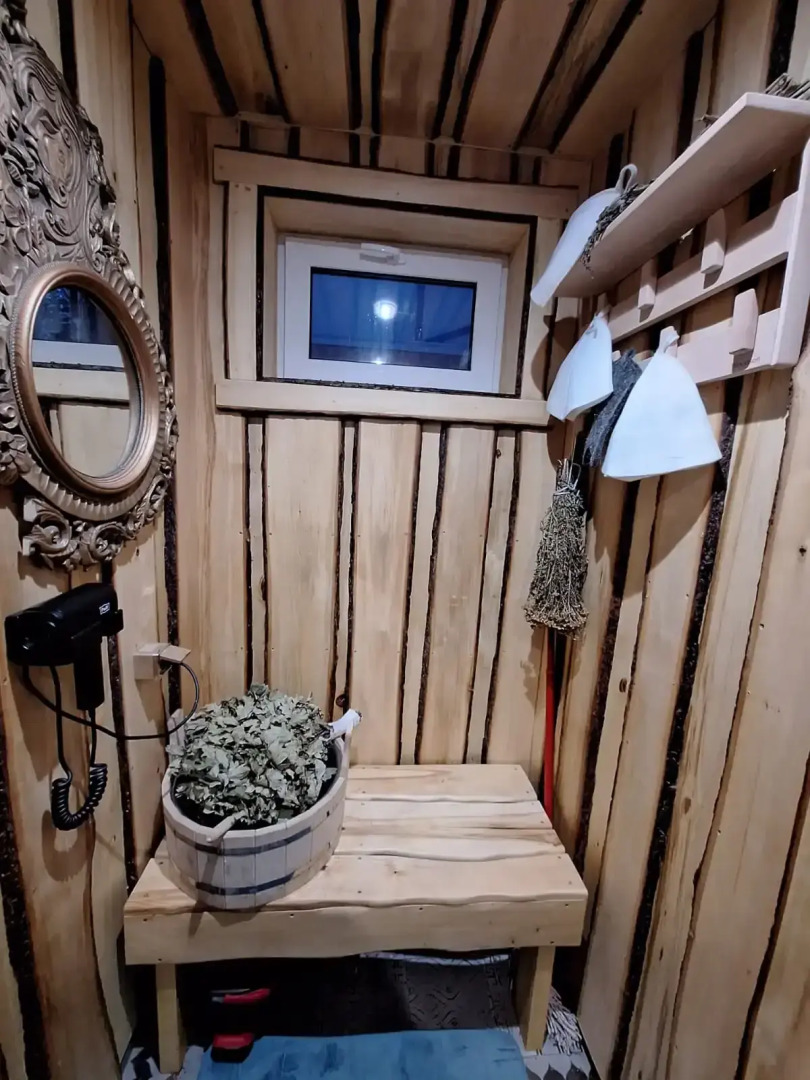 Частный дом в Заветах Ильича с розовой гостиной