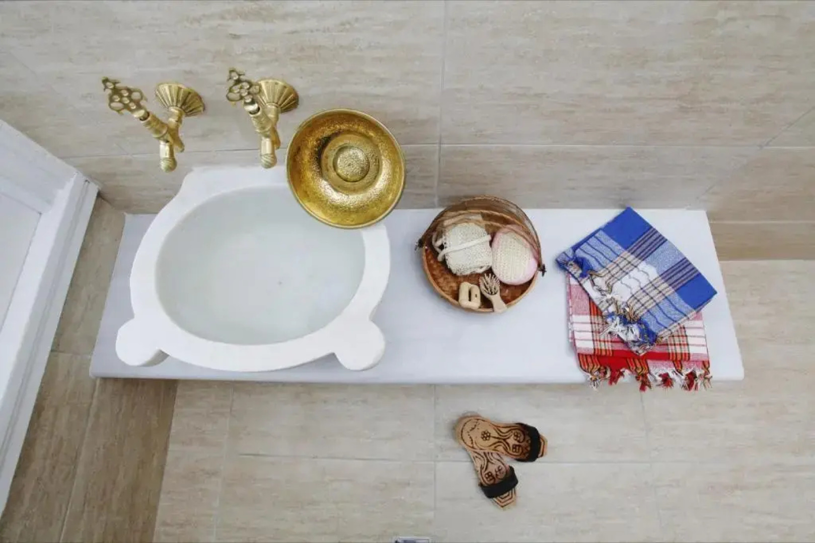 Отель HHK Hotel