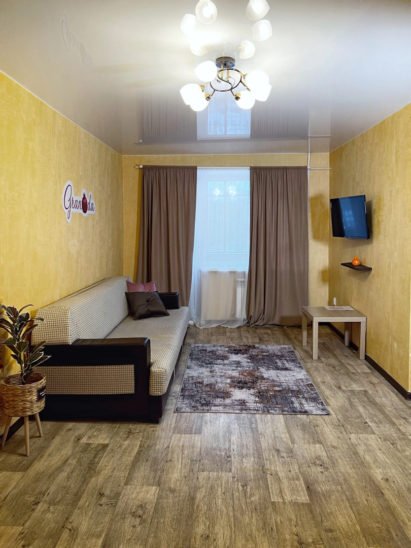 Апартаменты Granada комфортная двухкомнатная квартира в центре города недалеко от железнодорожного вокзала