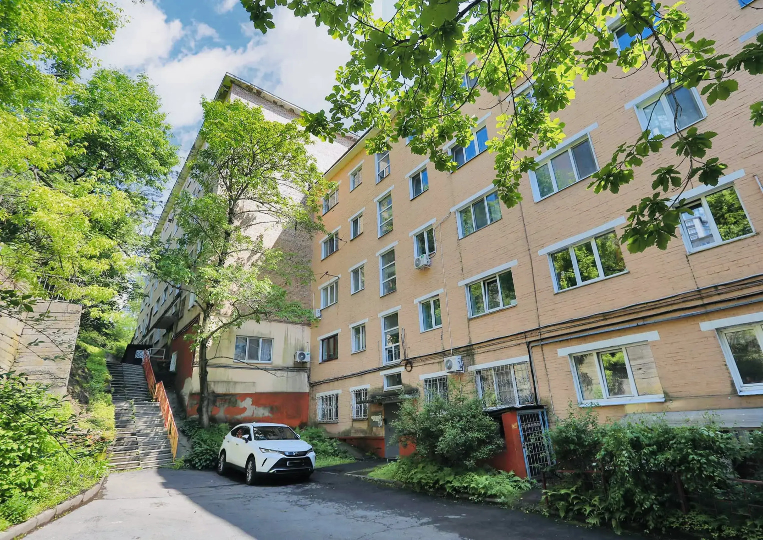 Апартаменты на Суханова 11