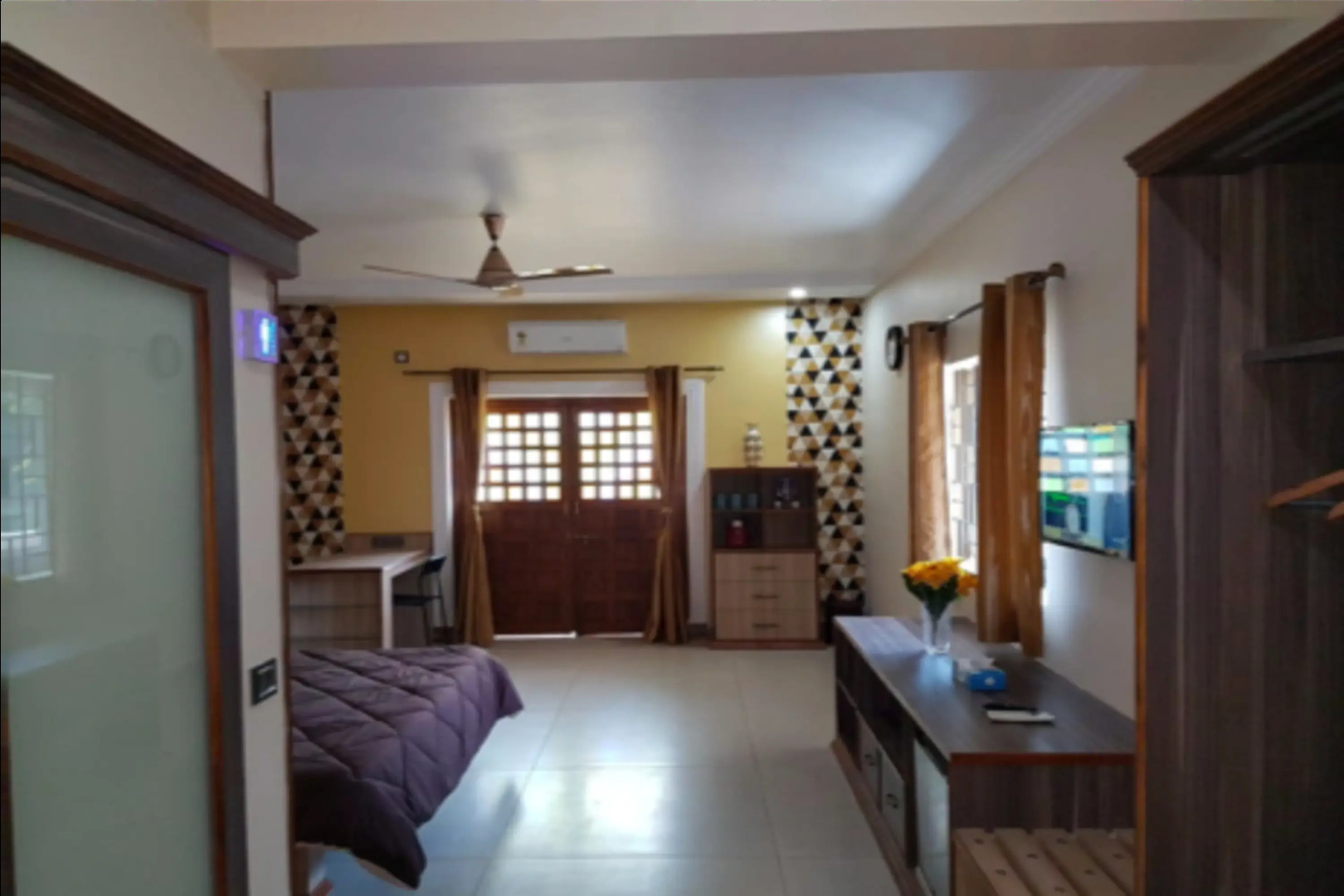 Отель JM Vista Suites