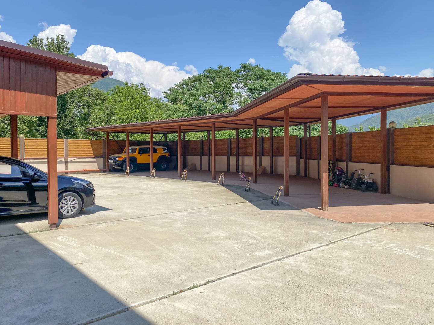 Квартира с видом на горы в центре Поляны