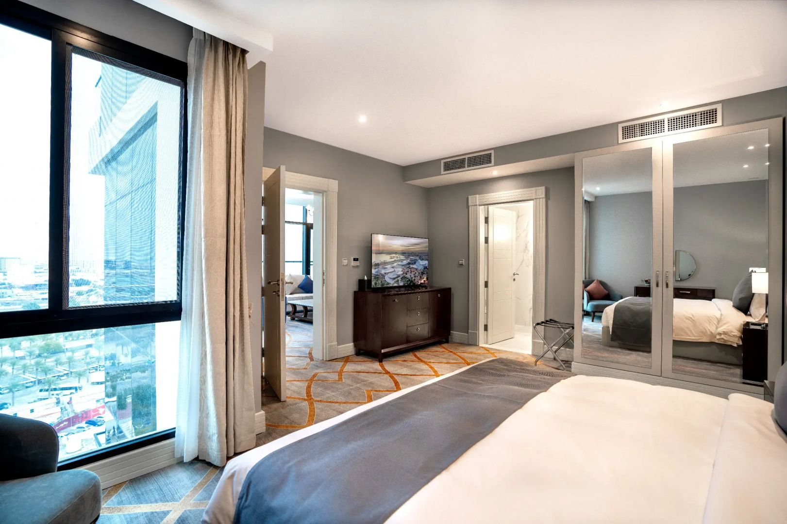Royal Sherao Hotel