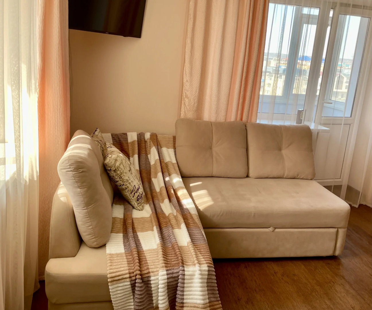 Апартаменты Студия на 50 лет Октября (1)