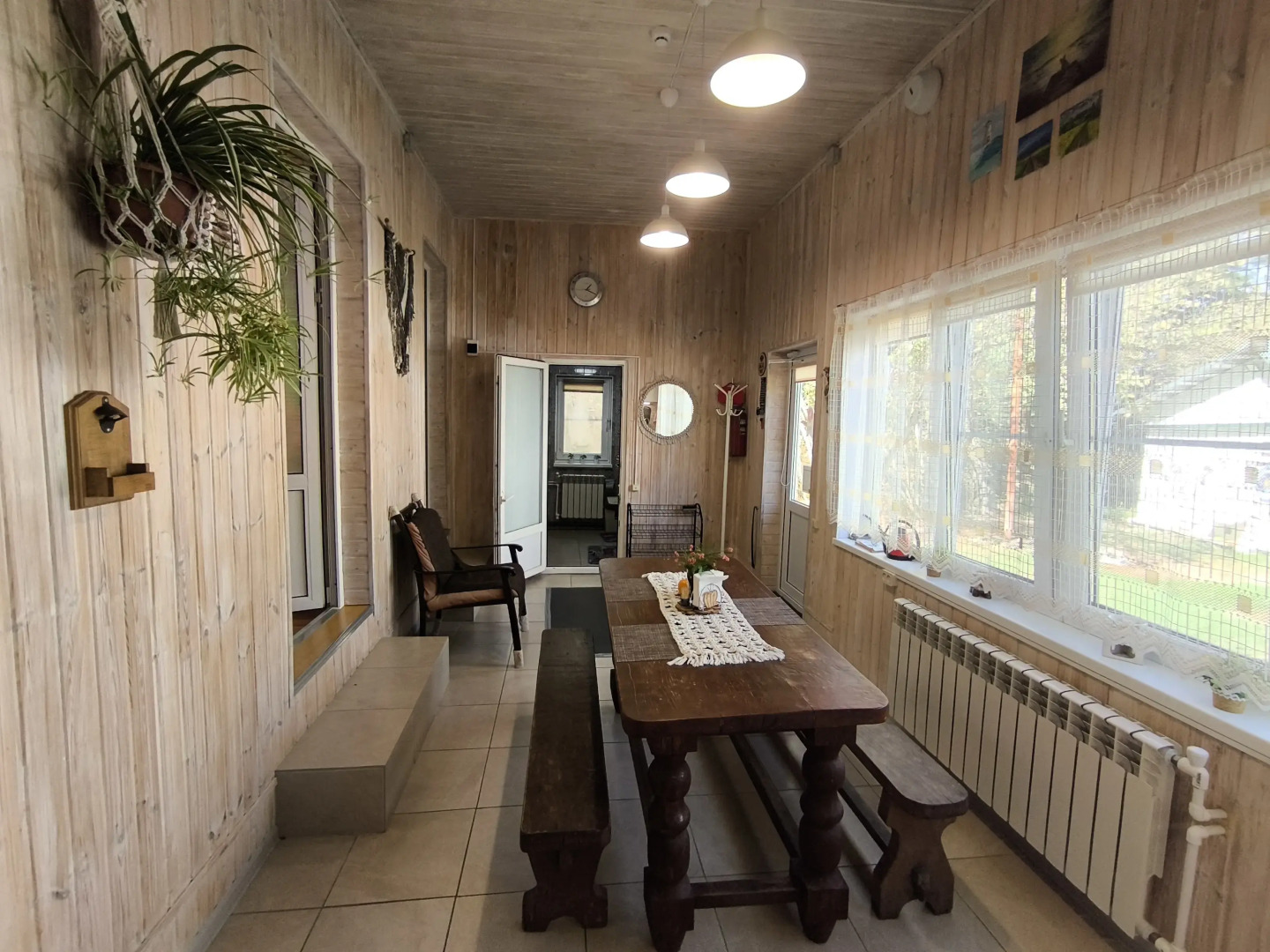 Частный дом у горной реки