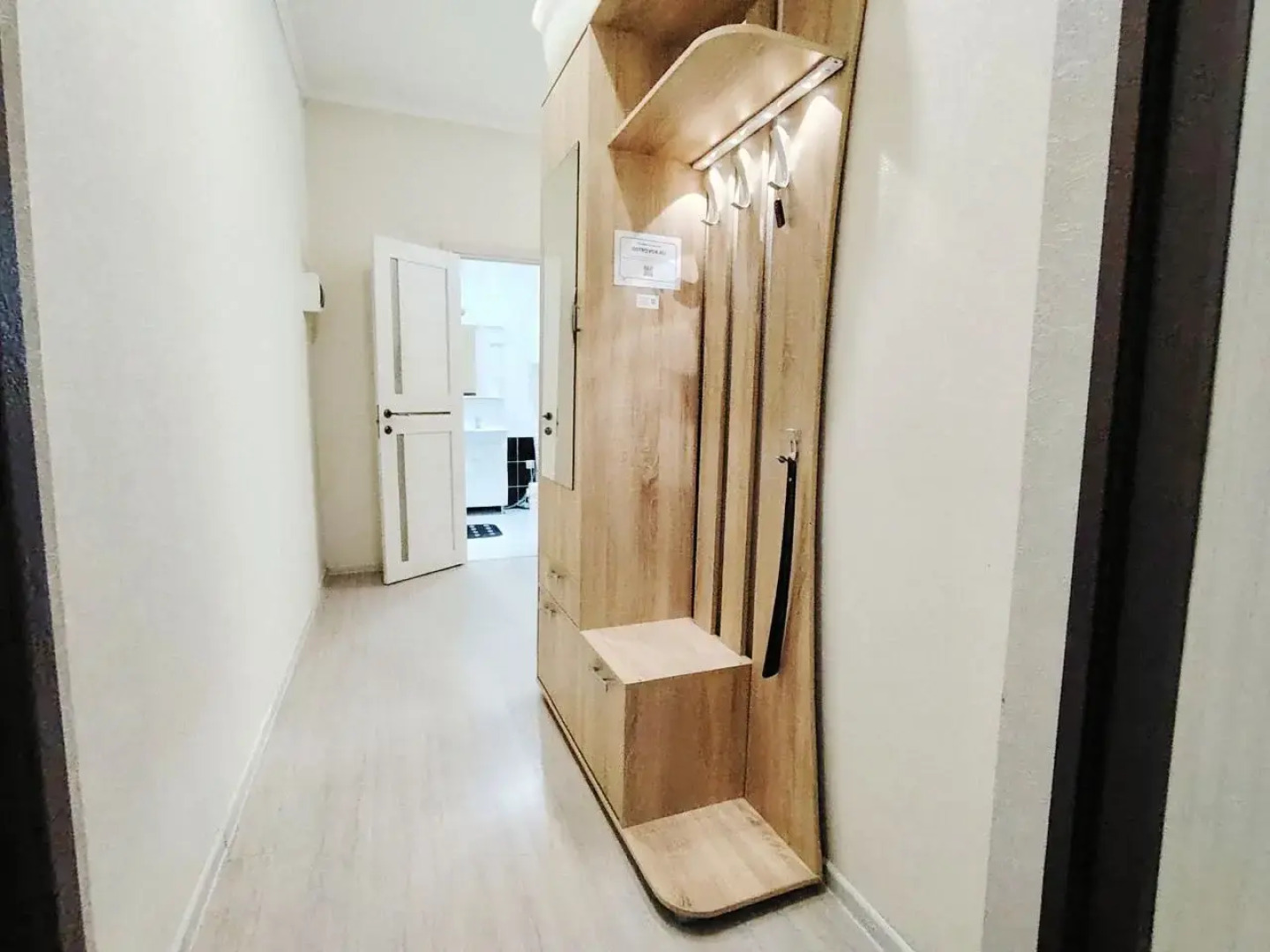 Квартира на цокольном этаже спасающие от жары с кухонной зоной