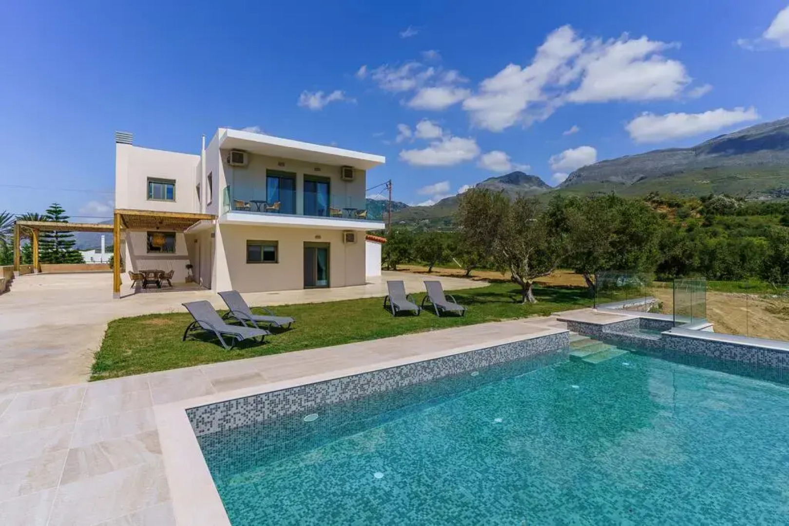 Вилла Allcretevillas