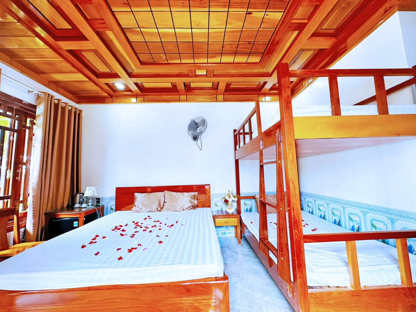 Отель The Hillside Homes