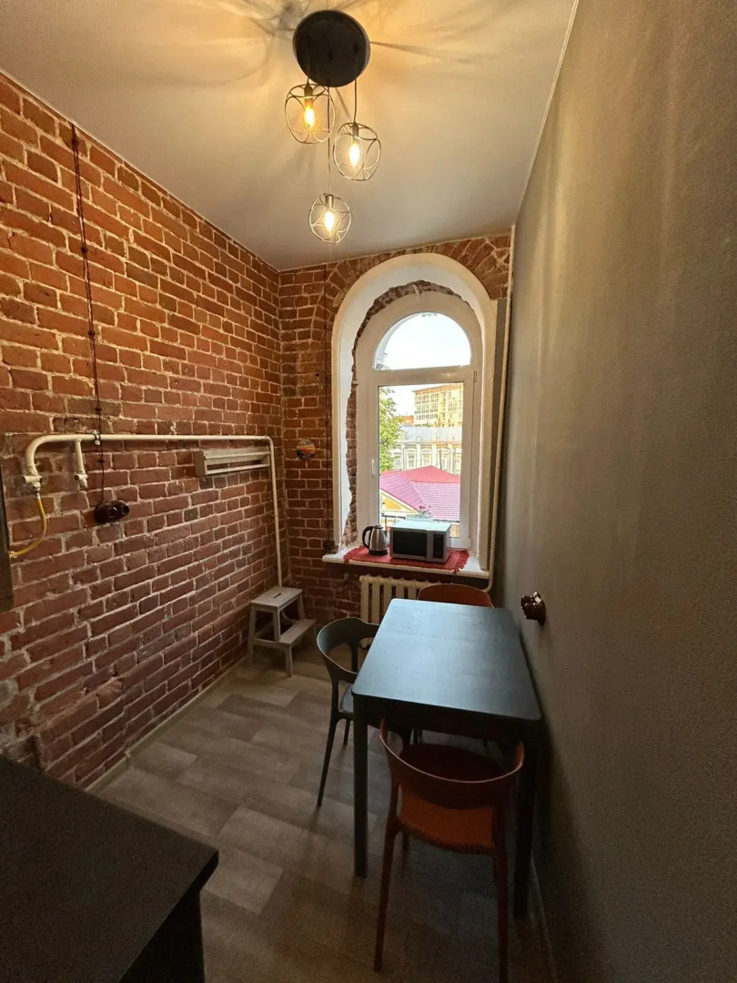 Квартира Уютный Лофт с балконом на главной улице Столицы Закатов