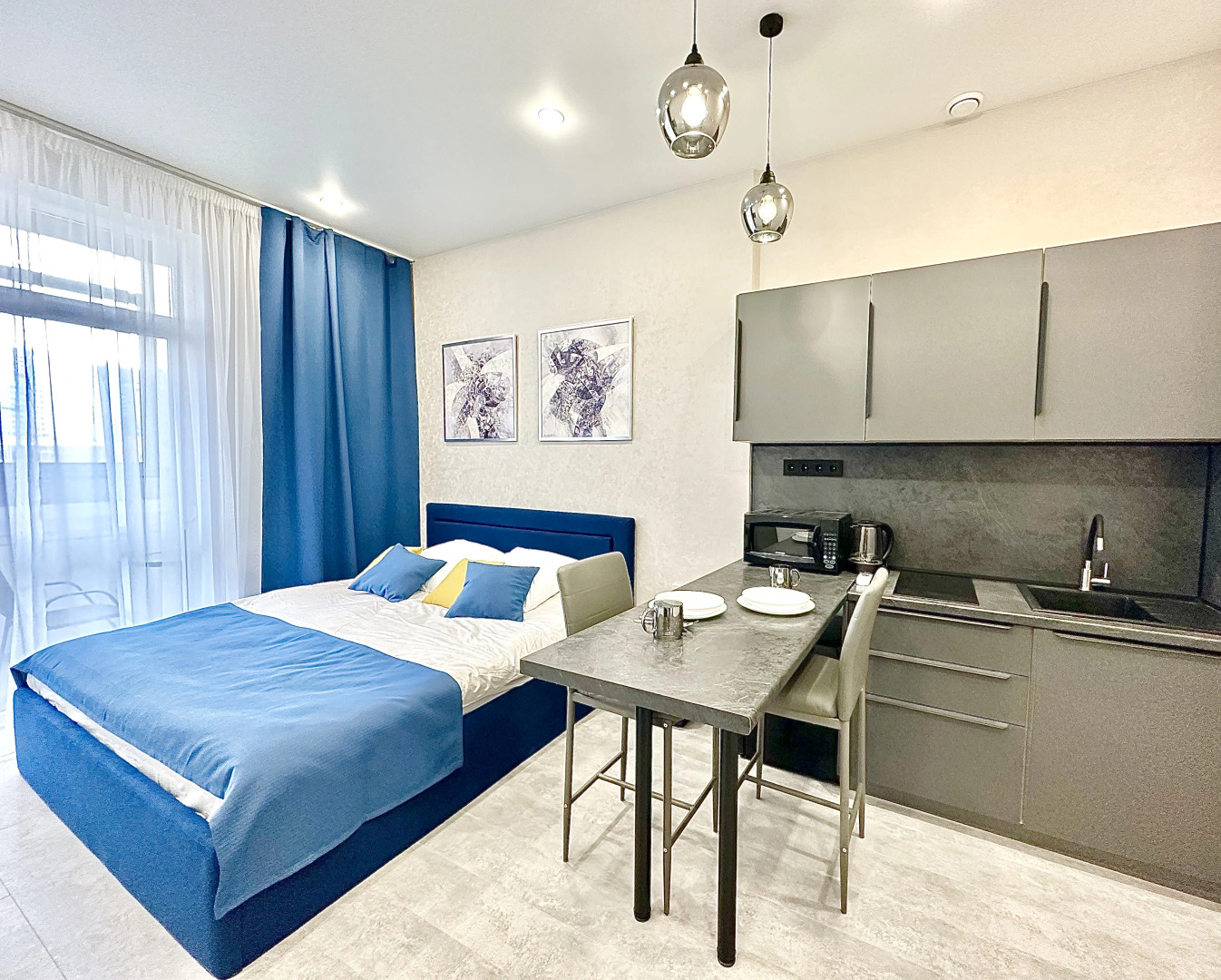 Апартаменты люкс с балконом