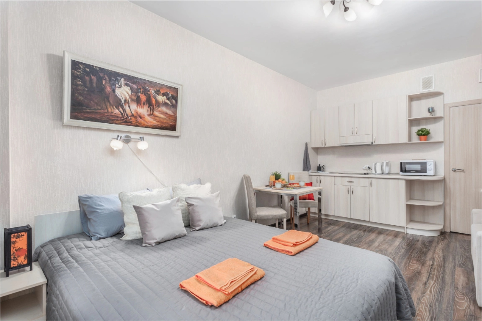 Апартаменты с Балконом Moderna View Apartment Салют