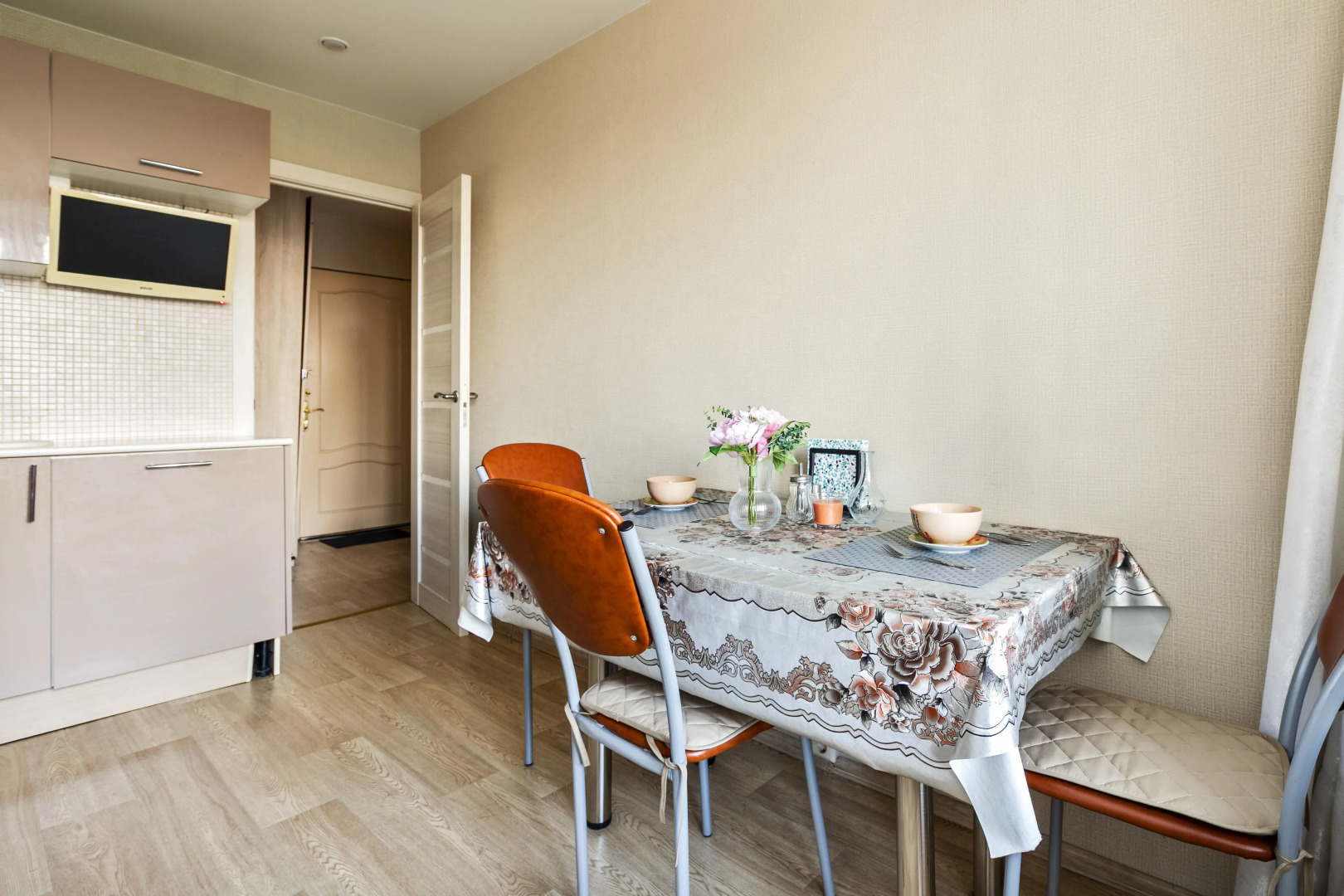 Апартаменты шикарная двухкомнатная