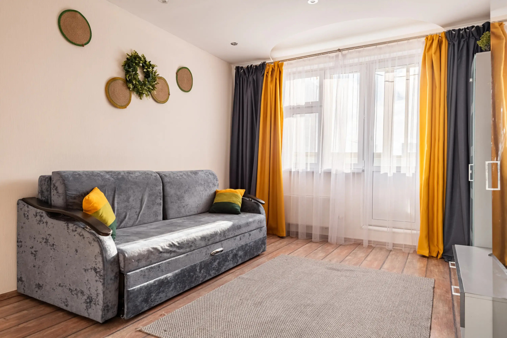 Квартира Двухкомнатная Natali apart у метро Академика Янгеля