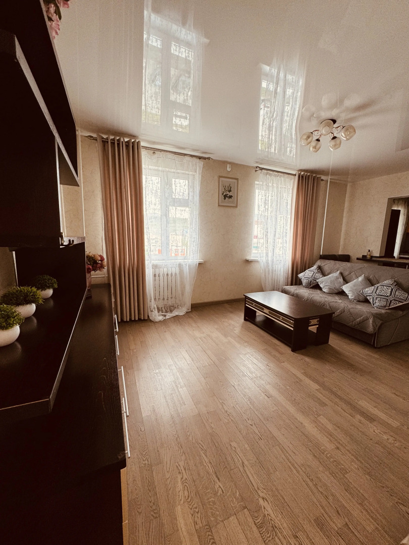 Квартира Комфортная еродвушка на Емельянова 35а