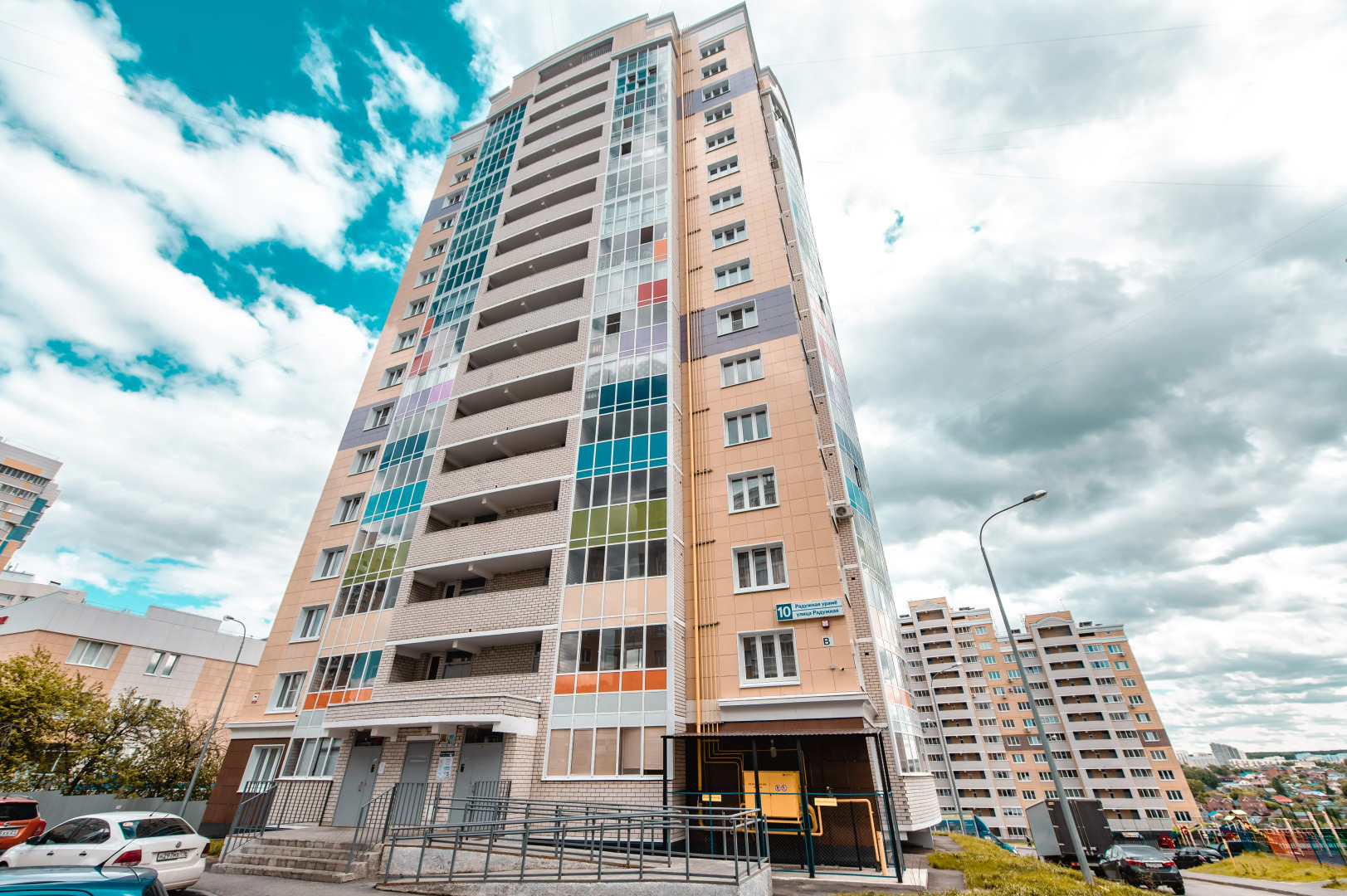 Квартира 2-к недалеко от залива на Радужной 10 от RentAp, 6 сп.мест