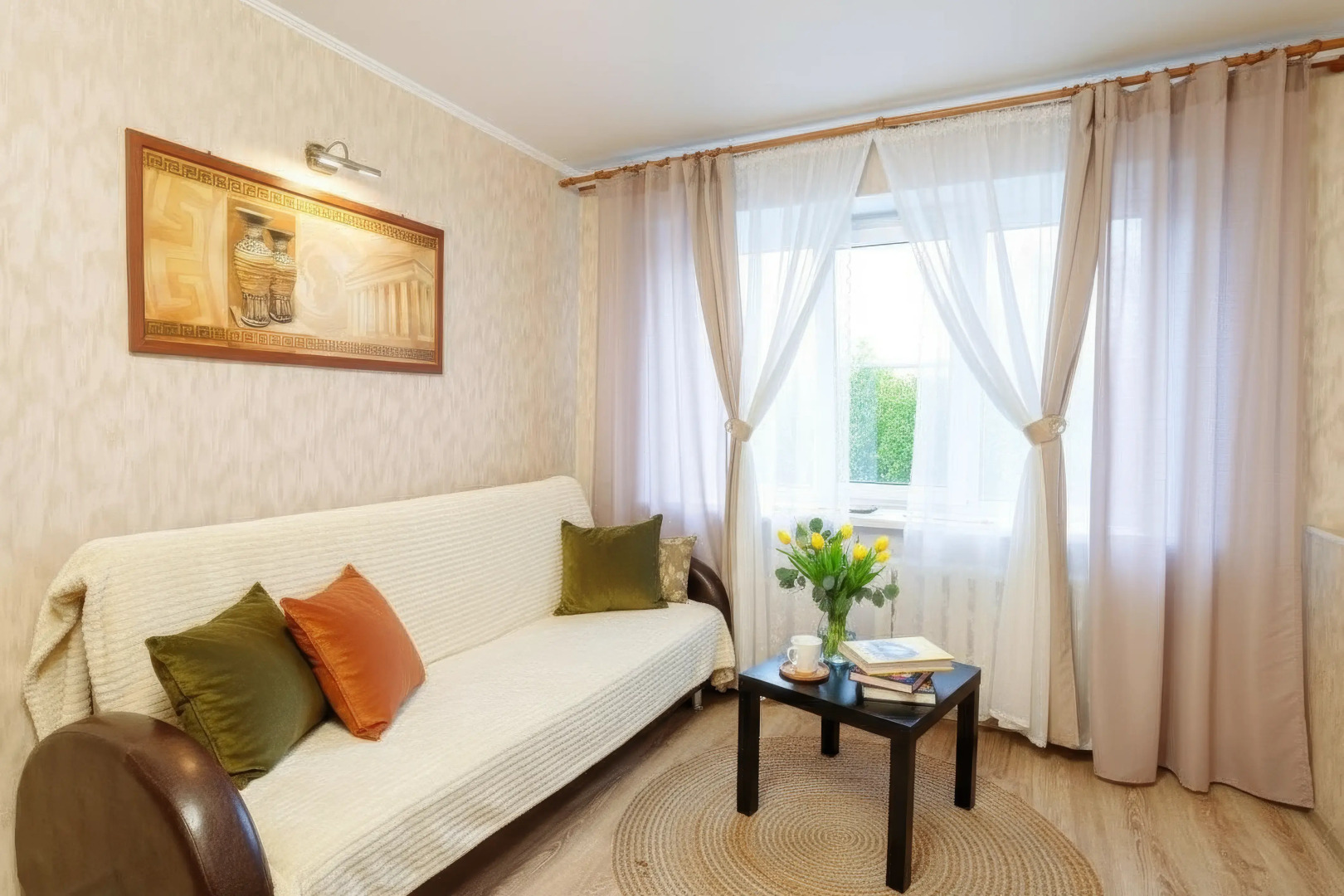 Апартаменты 9 ночей в центре на Анохина 37