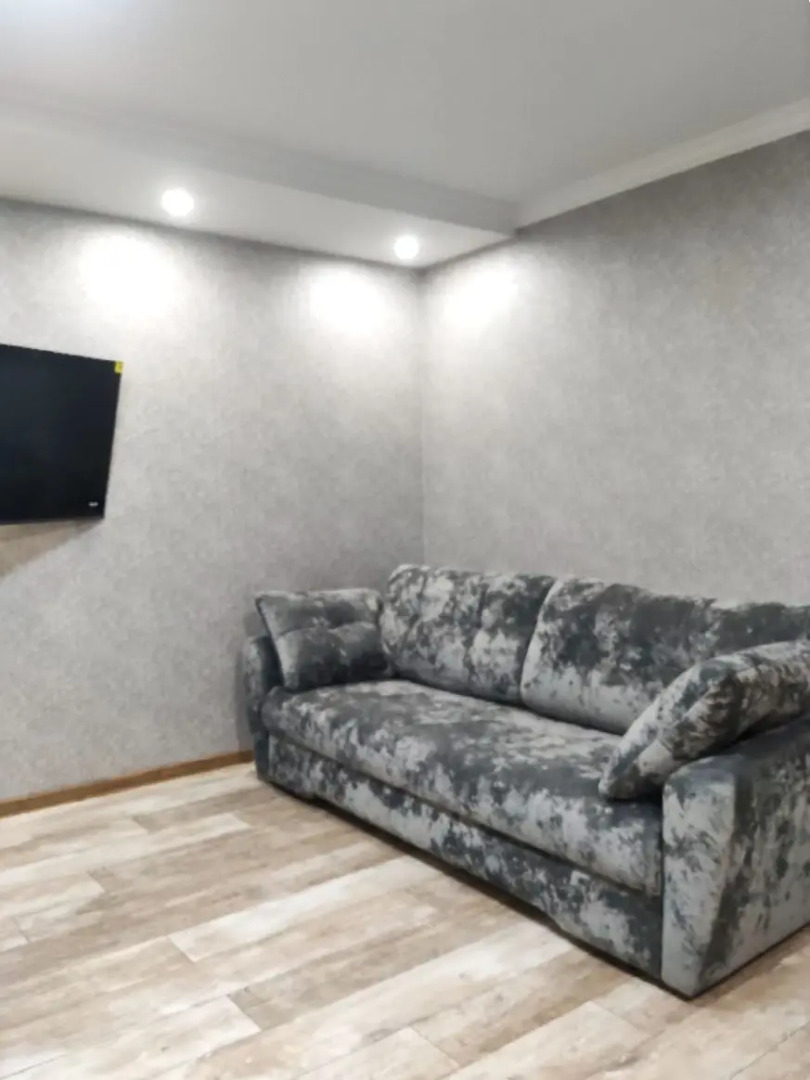 Апартаменты Apato Уютная студия с видом на город и горы