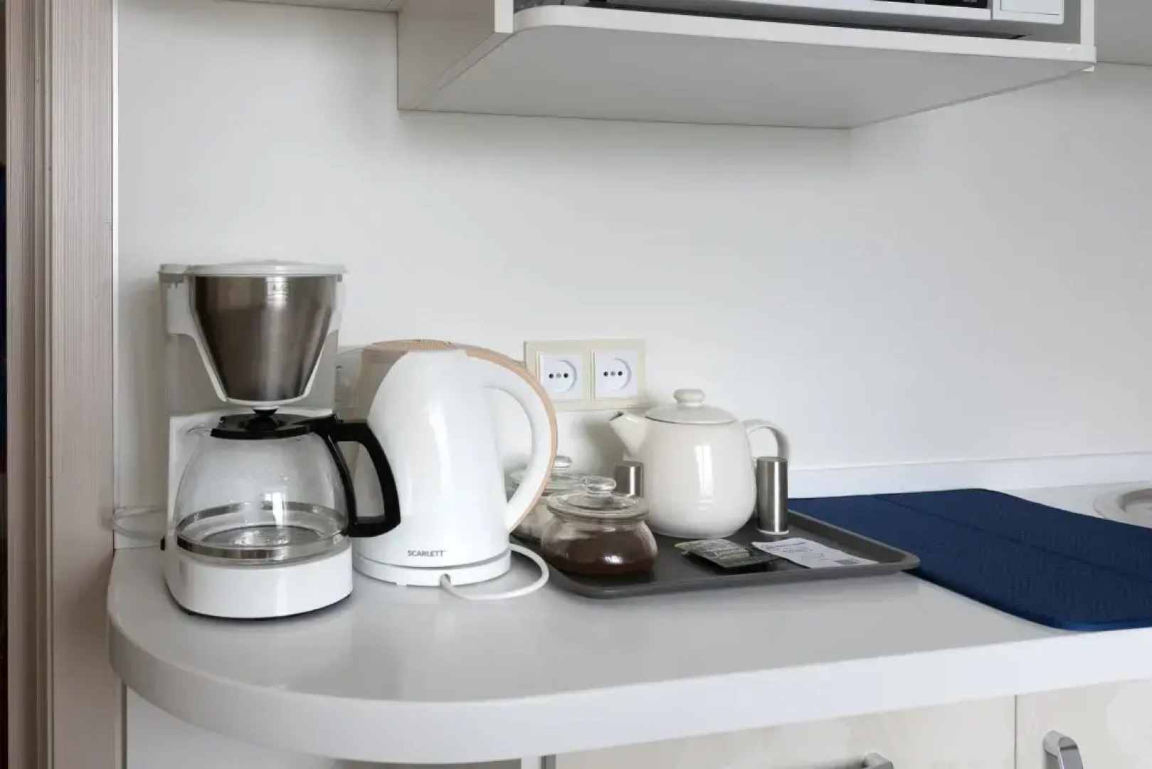 Апартаменты Двухкомнатные с двуспальной кроватью и двумя диванами