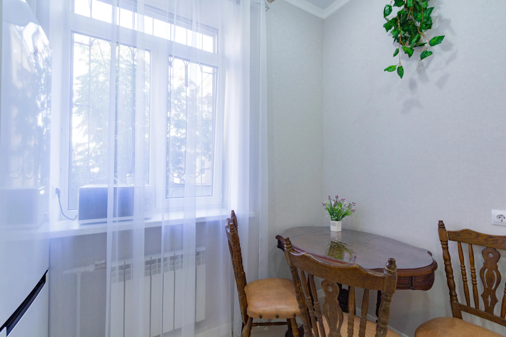 Квартира Двухкомнатная в Истoричeскoм Цeнтpе Гopода с Парковкой