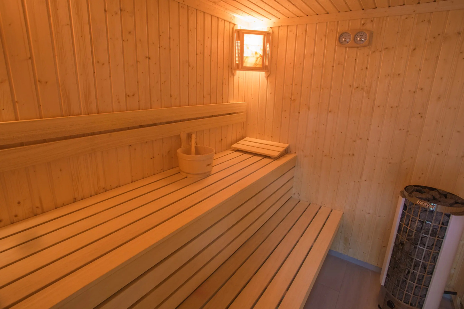 Отель Ani Central Inn