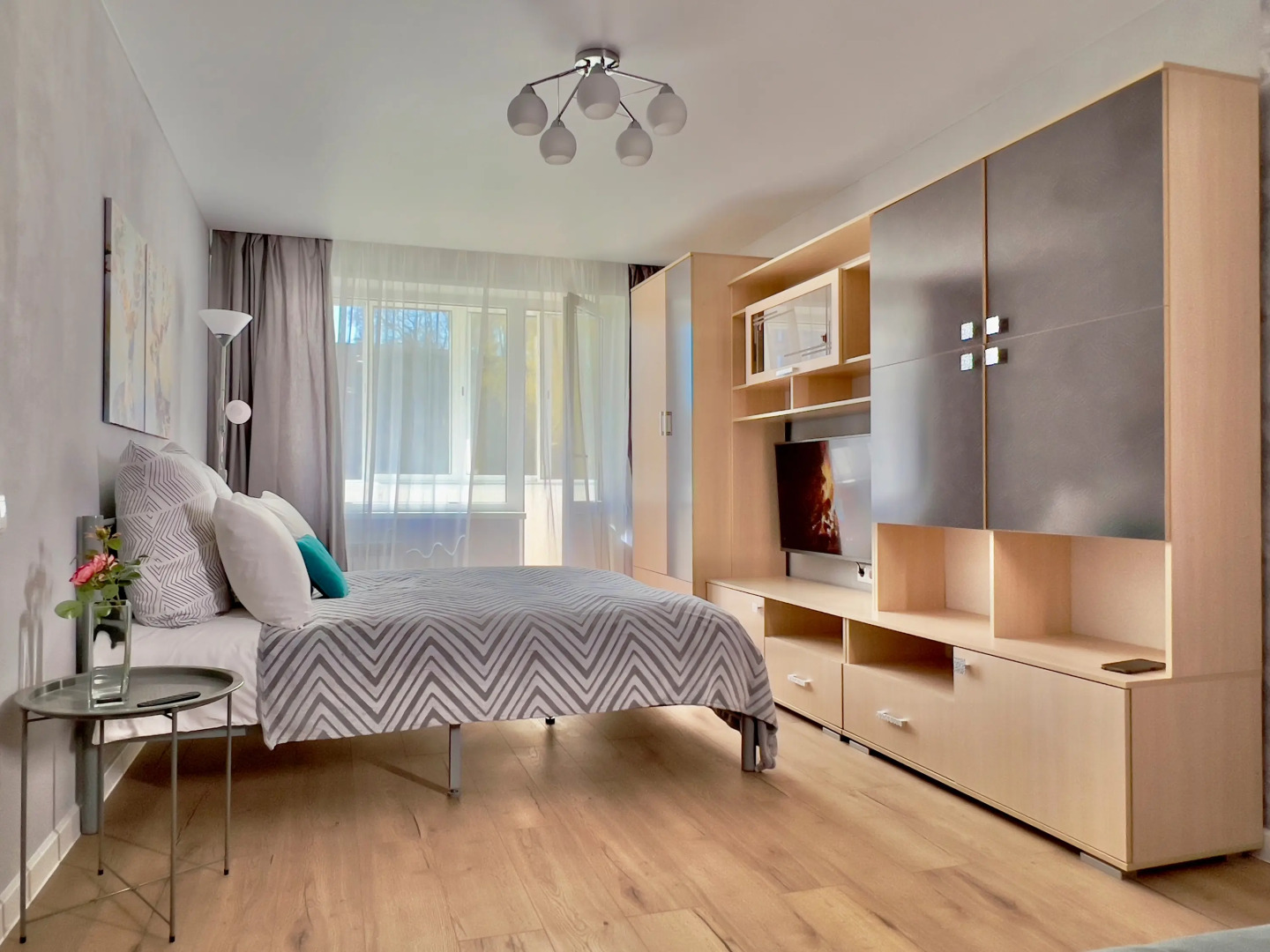 Квартира Атмосфера Уюта в Спальном Районе с Бесконтактным Заселением