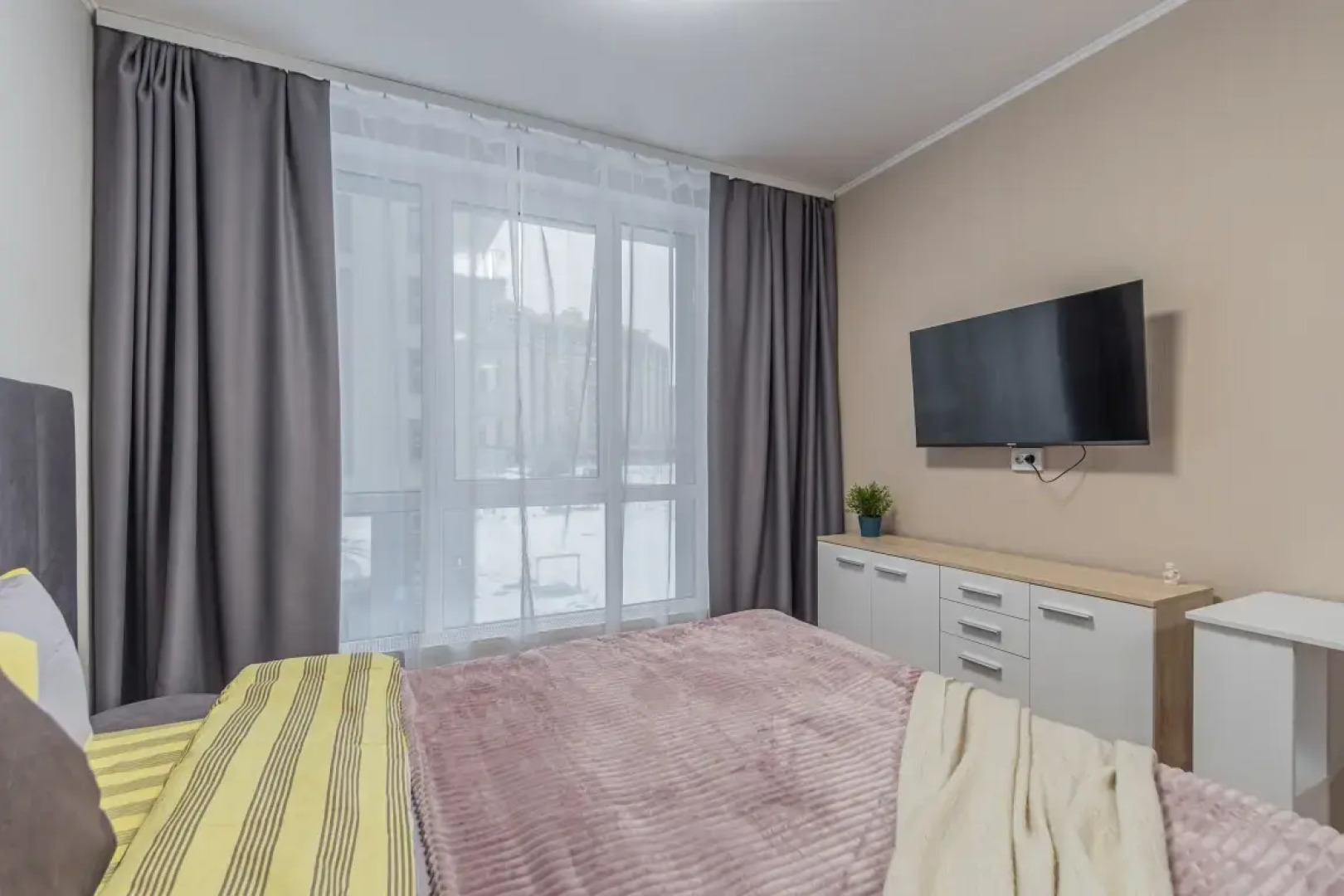 Апартаменты Полулюкс SalutApart 8