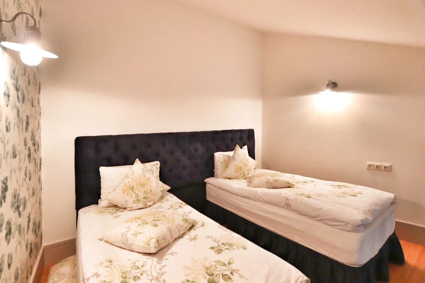 Отель Teghenis Resort