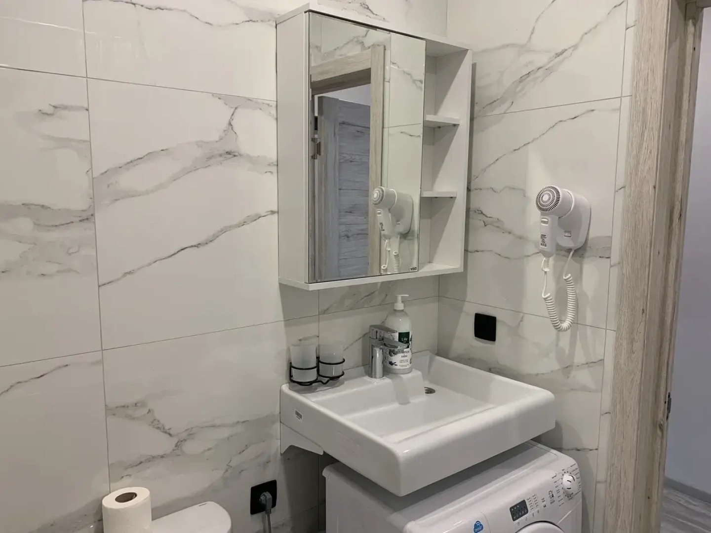 Апартаменты в ЖК Аквамарин 2408