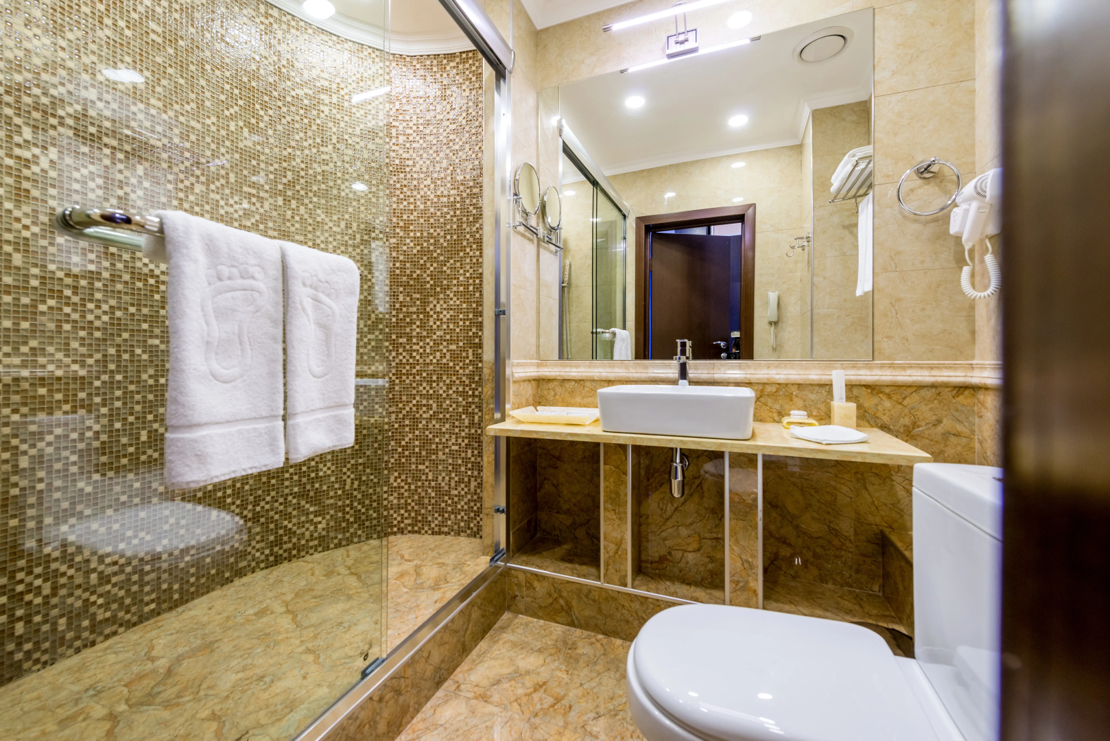 Отель Reston Hotel&Spa
