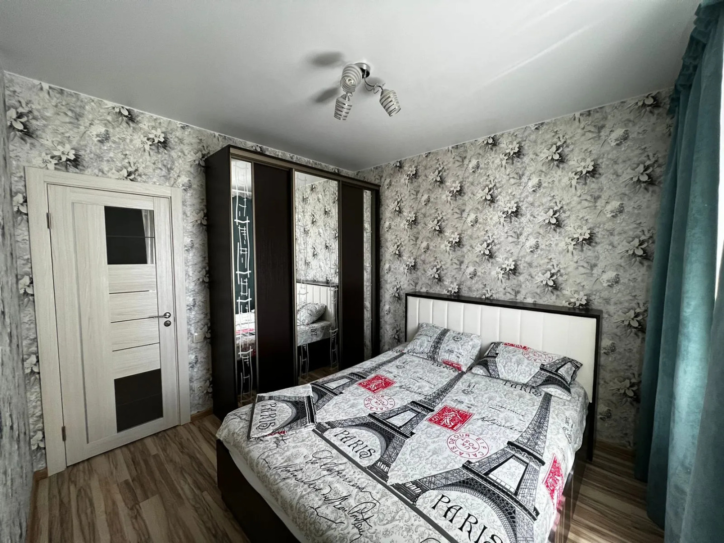 Квартира AlexHome РП Свердловский Строителей 6