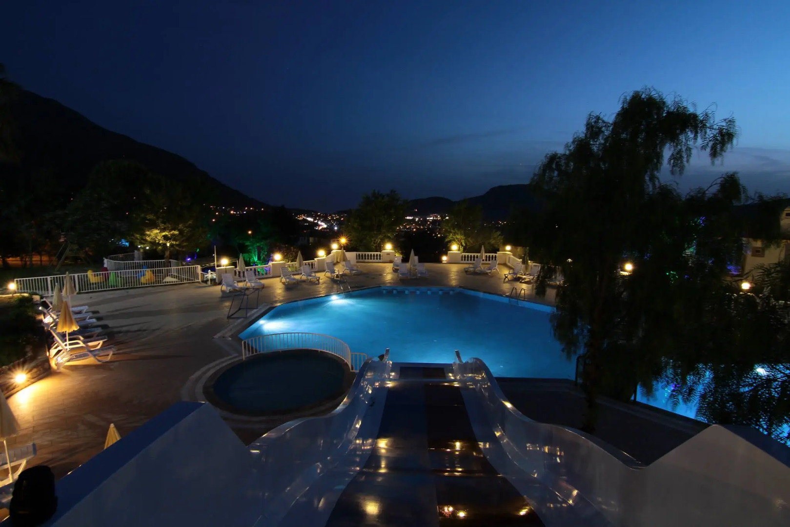 Отель Daisy Garden Resort