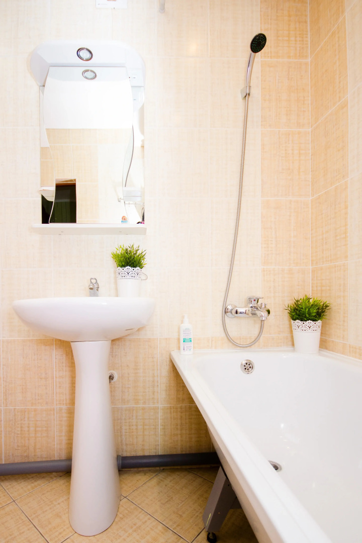 Апартаменты Квартирный Вопрос на Лазурная 17