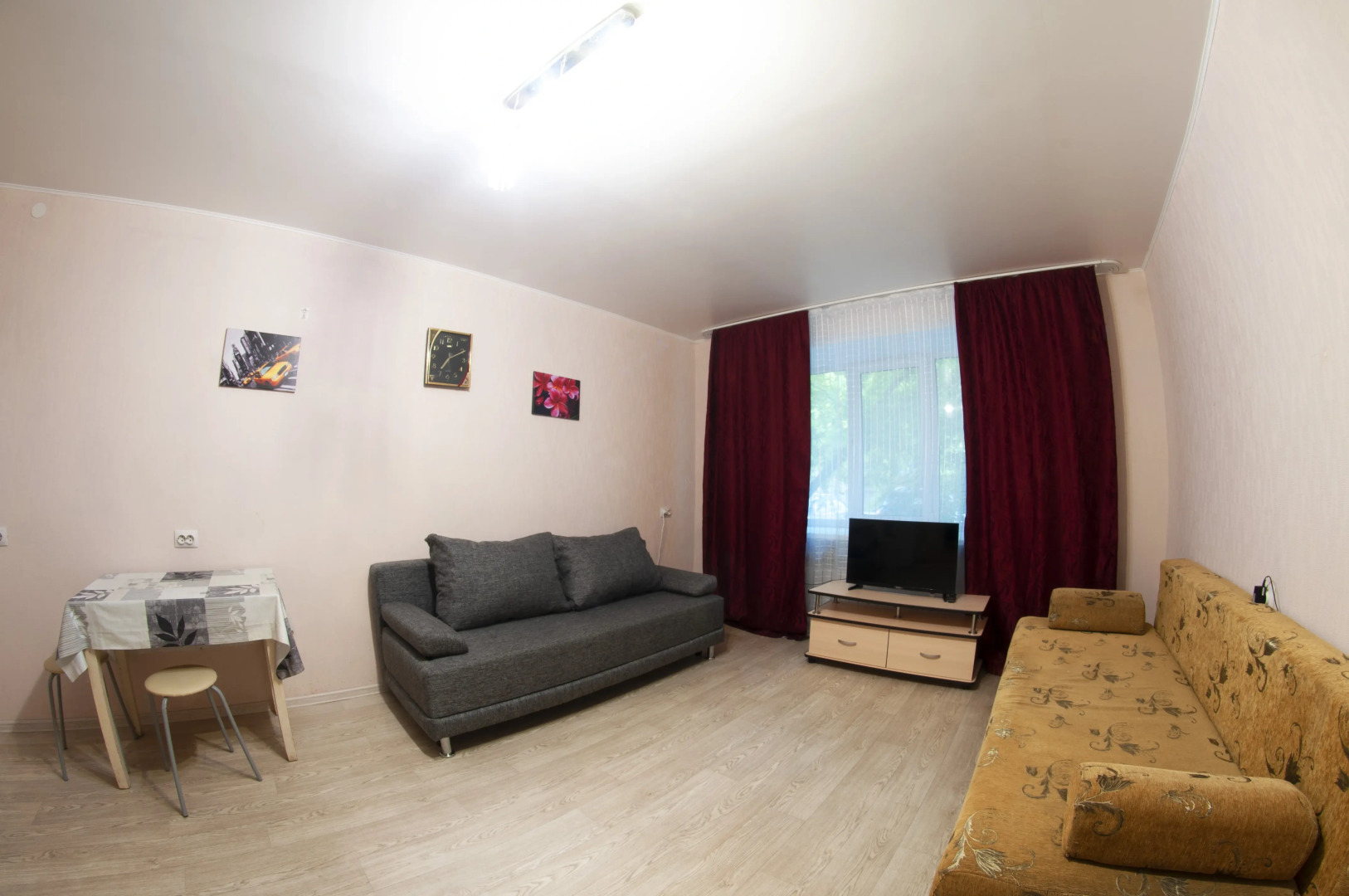 Апартаменты на Заводской 1